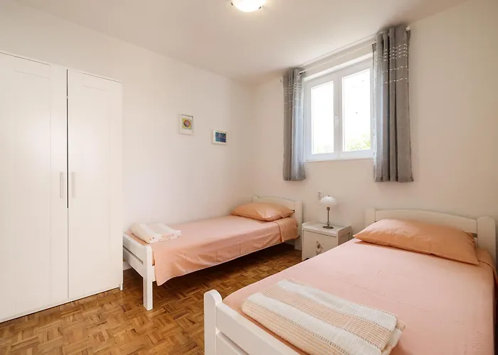 Appartement Diva Punta Skala *