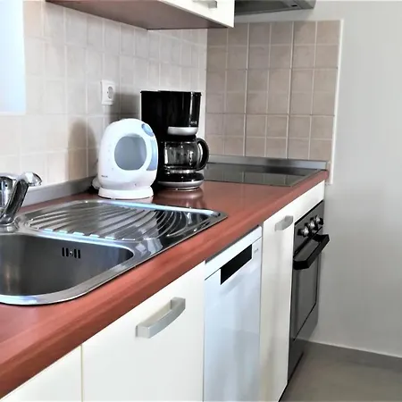 Diva Punta Skala Apartment *